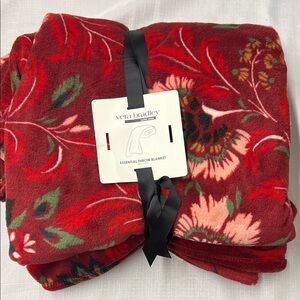 Vera Bradley Venetian Paisley in Tibetan Red.